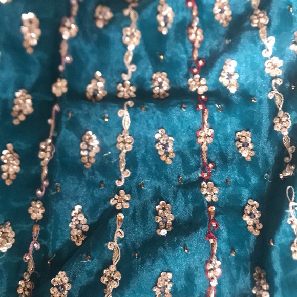 Dress - Picture 4 of 7